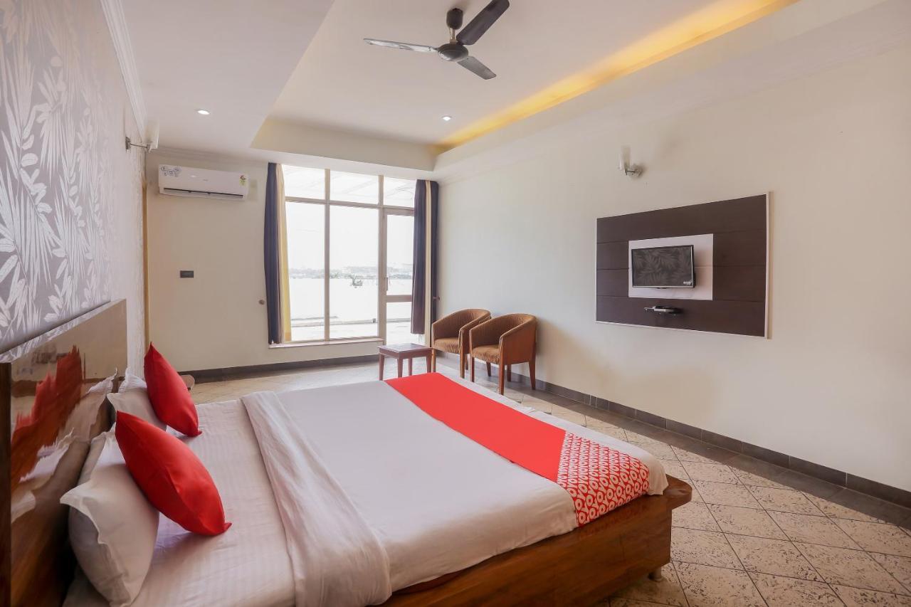 Oyo 71042 Sahara Estate Otel Gorakhpur Dış mekan fotoğraf