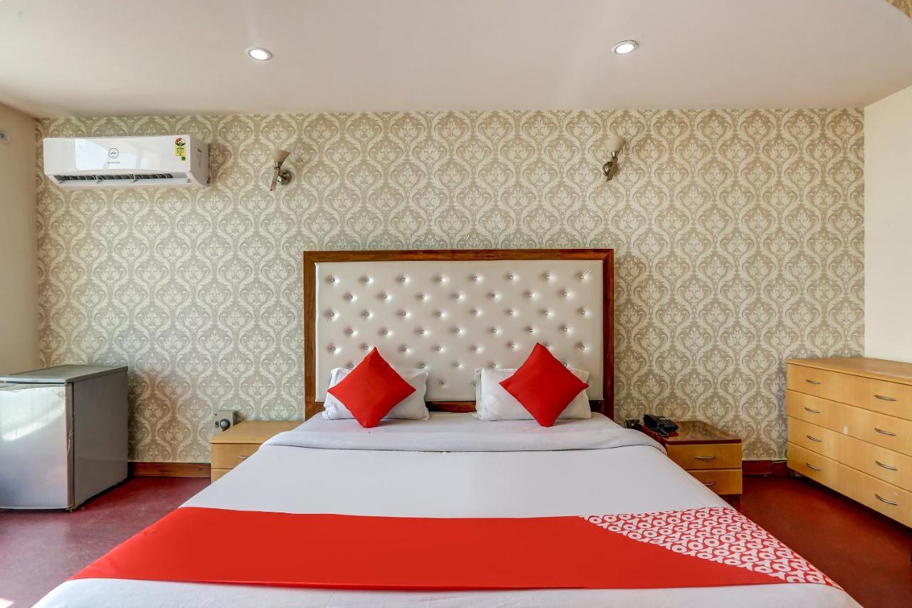 Oyo 71042 Sahara Estate Otel Gorakhpur Dış mekan fotoğraf
