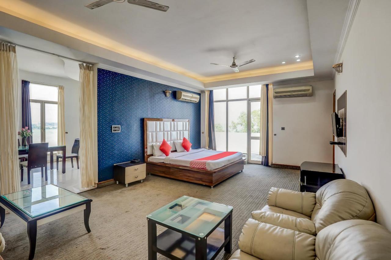 Oyo 71042 Sahara Estate Otel Gorakhpur Dış mekan fotoğraf