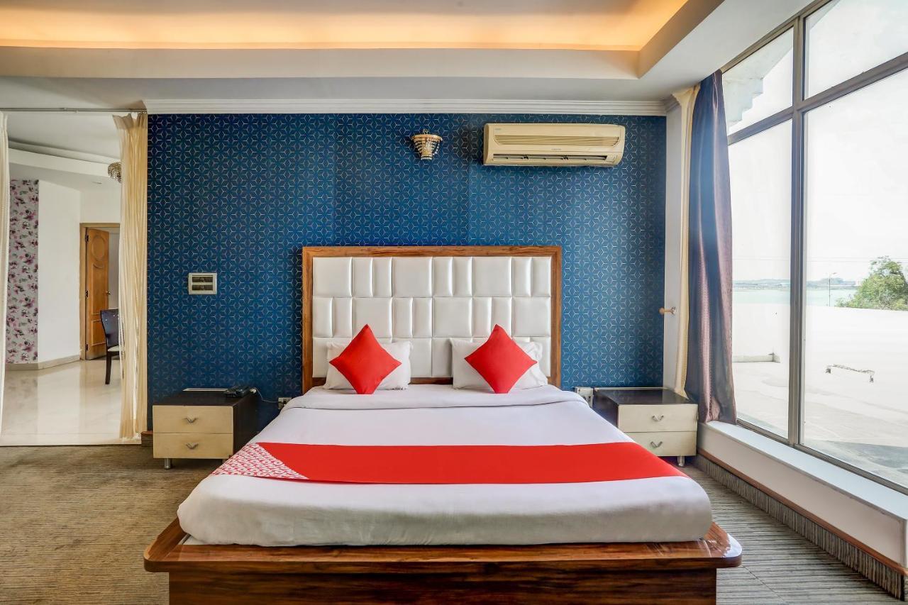 Oyo 71042 Sahara Estate Otel Gorakhpur Dış mekan fotoğraf
