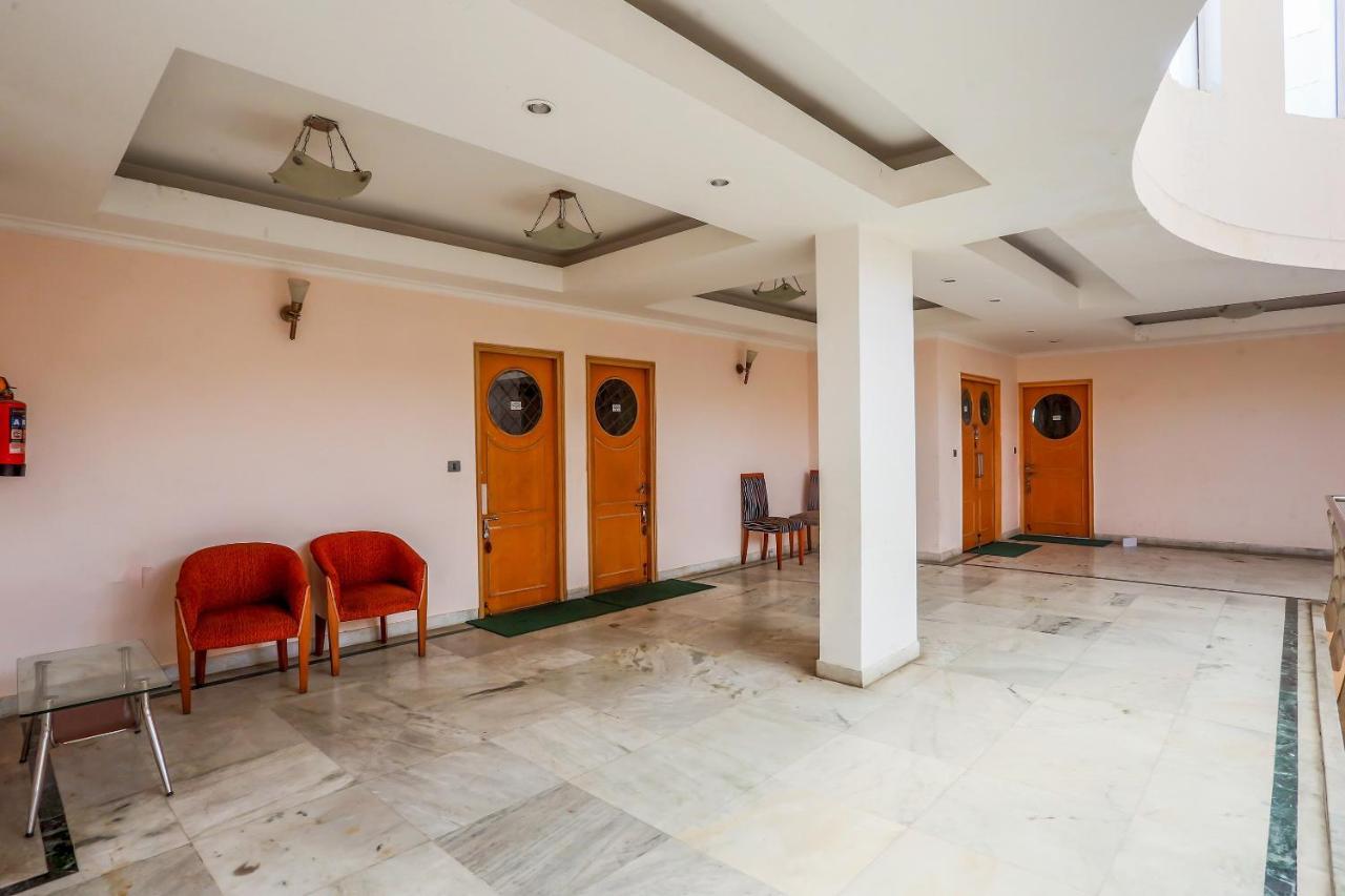 Oyo 71042 Sahara Estate Otel Gorakhpur Dış mekan fotoğraf